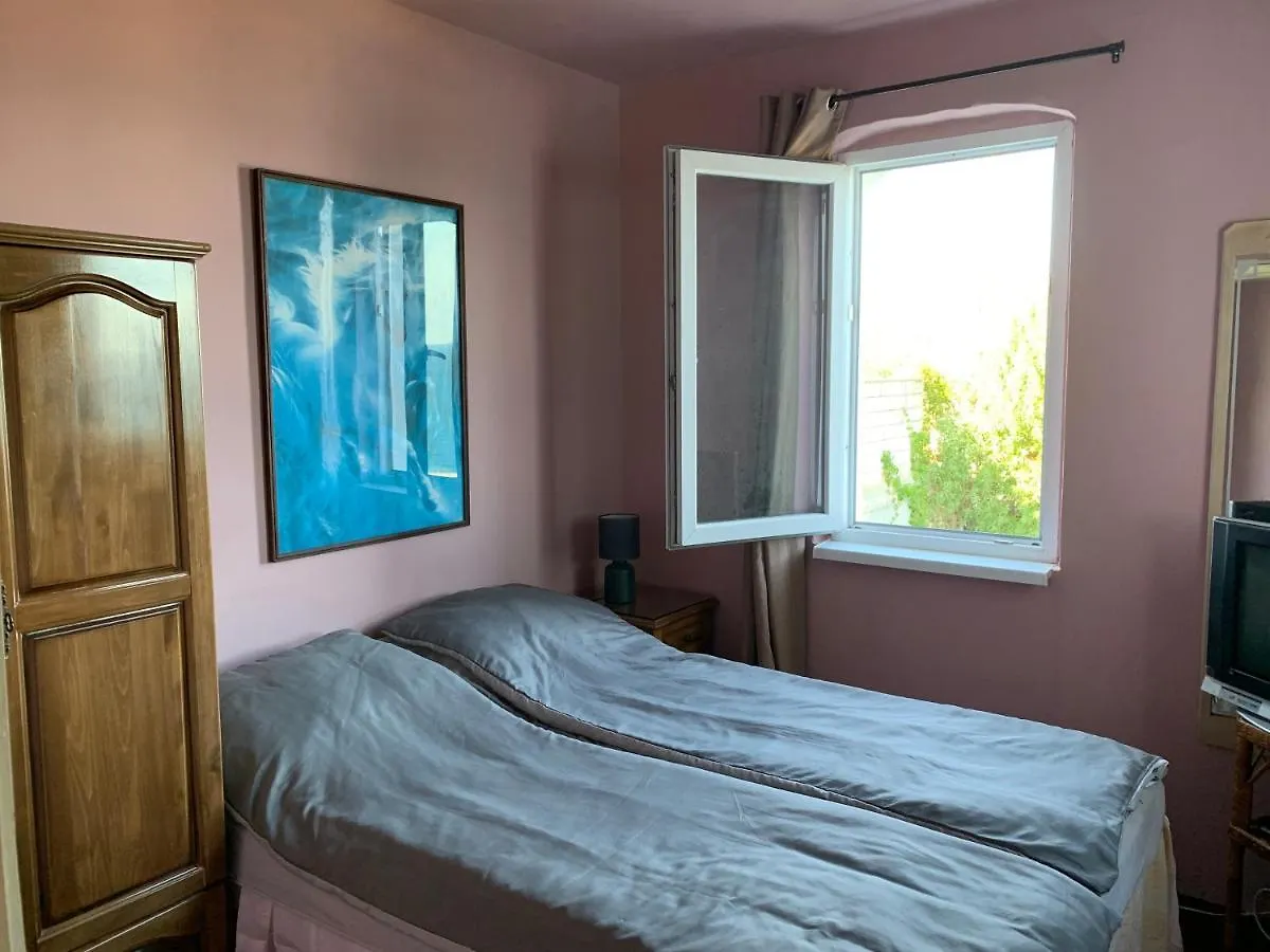 The Castle Bed & Breakfast Golden Sands 0*,